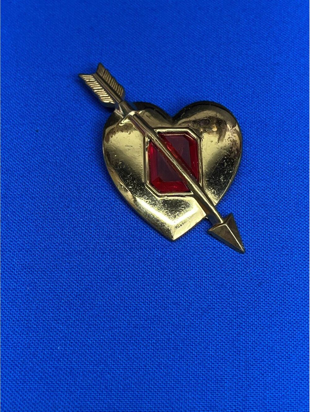 #41 Vintage Gold Tone Heart Brooch C-Clasp